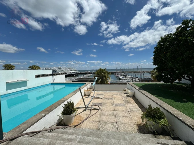 Apartamento T3 para Venda em Parque das Nações Foto 4