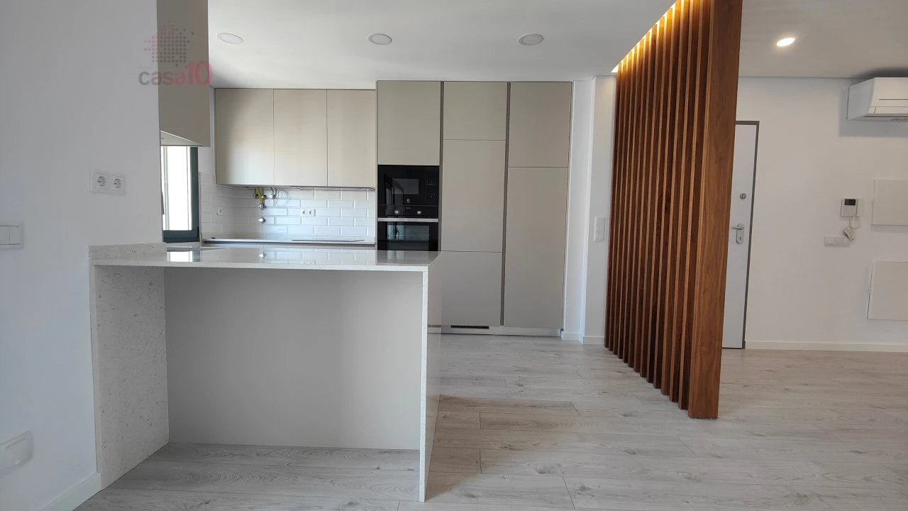 Apartamento T4 para Venda em Alcochete Foto 4