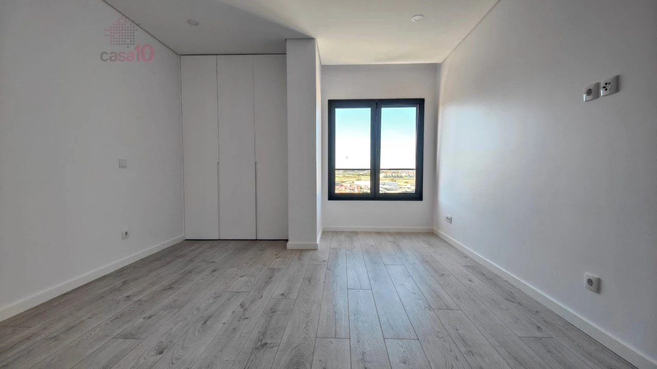 Apartamento T4 para Venda em Alcochete Foto 15