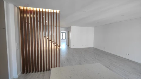 Apartamento T4 para Venda em Alcochete