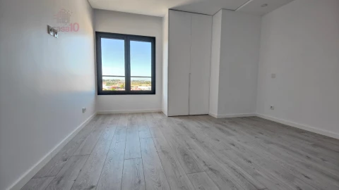 Apartamento T4 para Venda em Alcochete