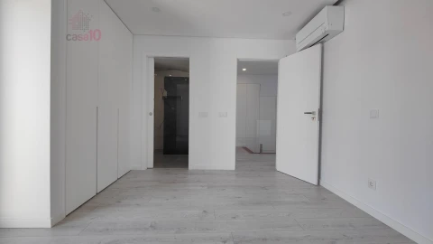Apartamento T4 para Venda em Alcochete