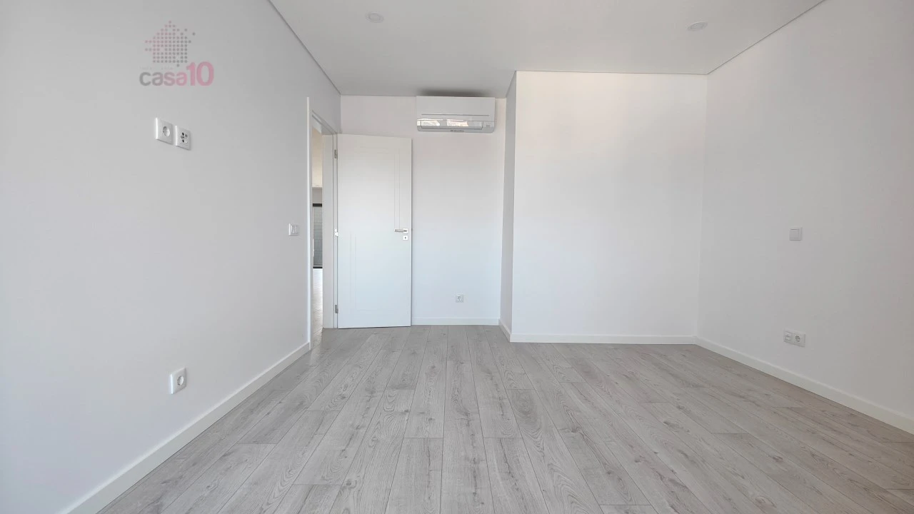 Apartamento T4 para Venda em Alcochete Foto 15