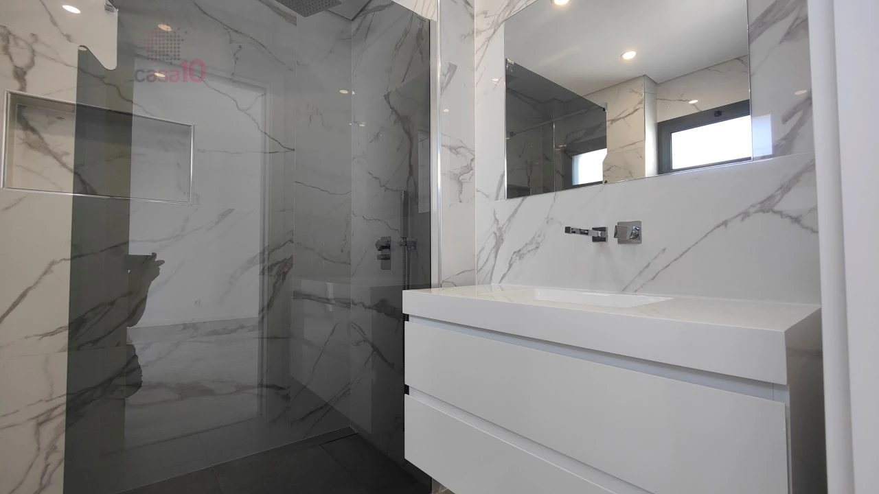 Apartamento T4 para Venda em Alcochete Foto 17