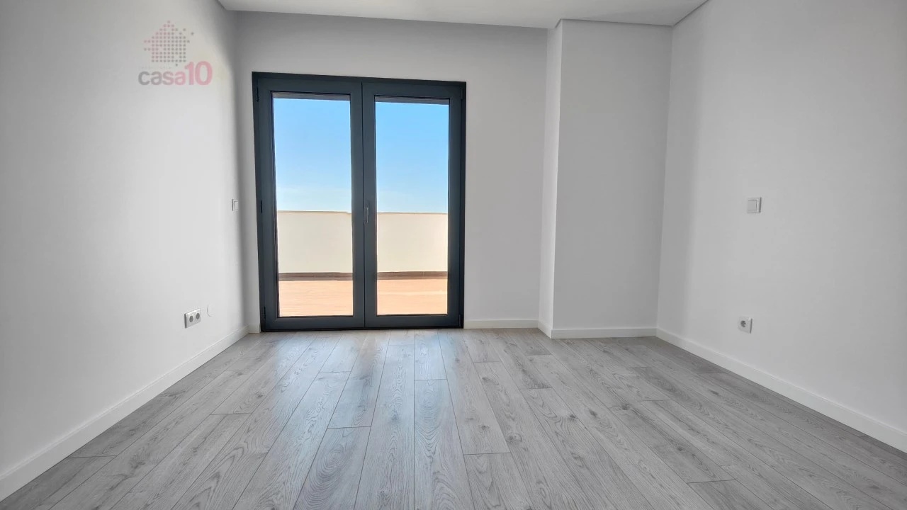 Apartamento T4 para Venda em Alcochete Foto 19