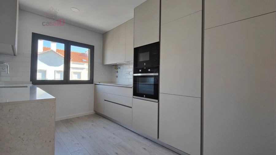 Apartamento T4 para Venda em Alcochete Foto 4