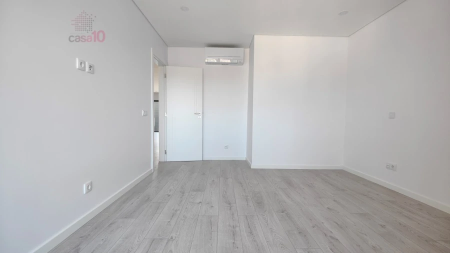 Apartamento T4 para Venda em Alcochete Foto 15