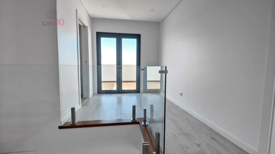 Apartamento T4 para Venda em Alcochete Foto 12