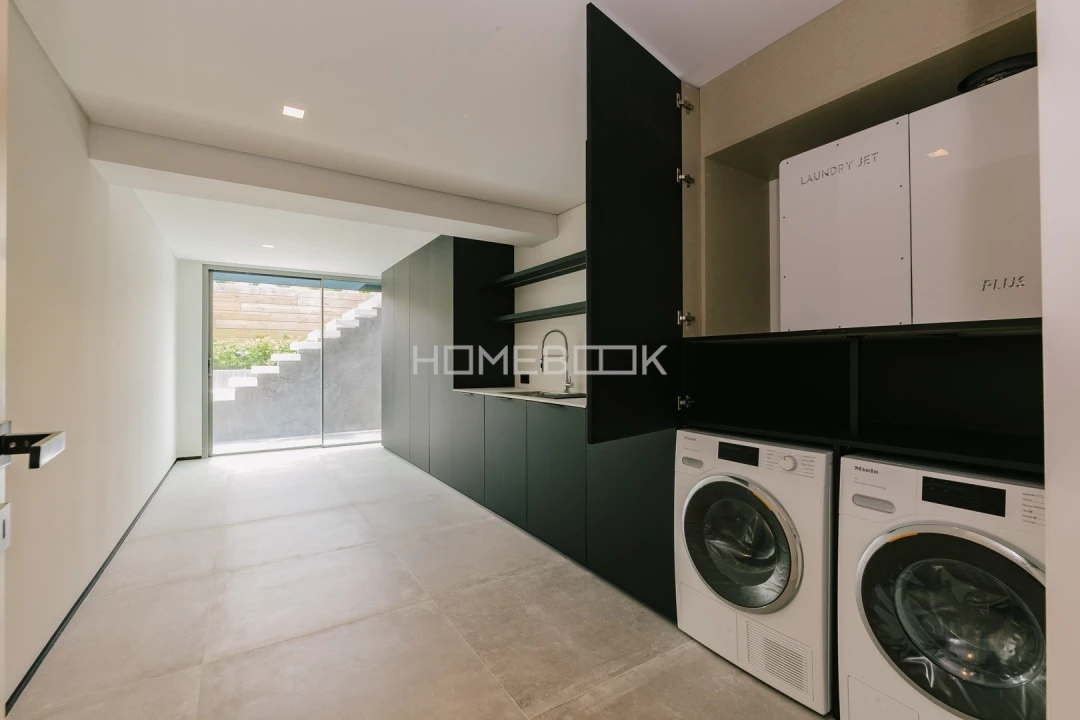 Moradia T4 para Venda em Alcabideche Foto 31