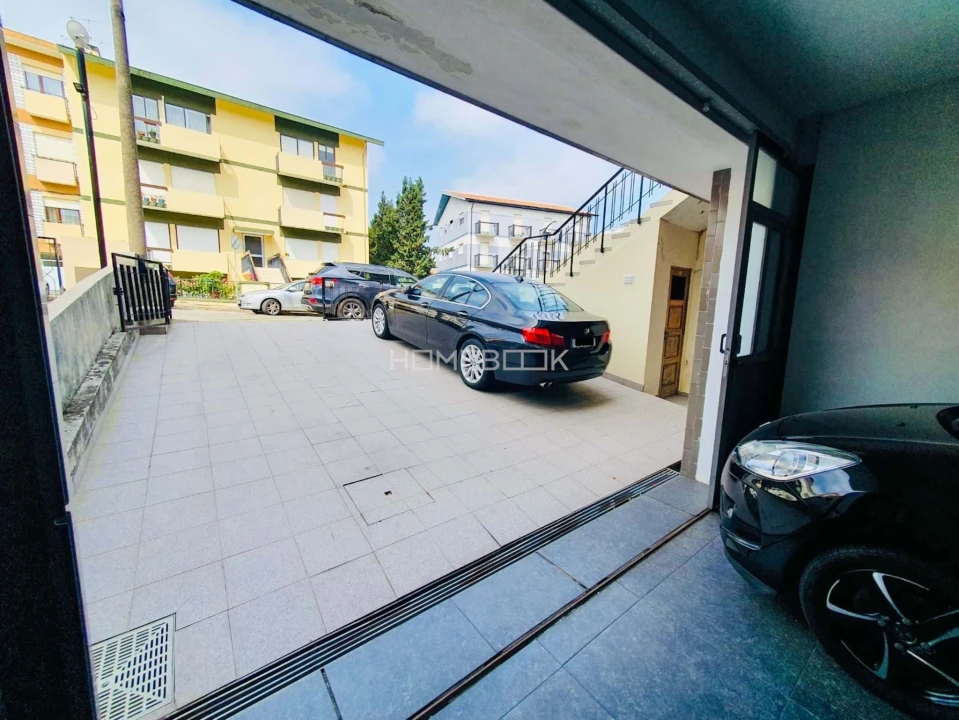 Armazém para Venda em Ramalde Foto 3