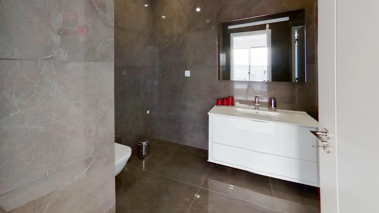 Apartamento T5 para Venda em Montijo e Afonsoeiro Foto 29