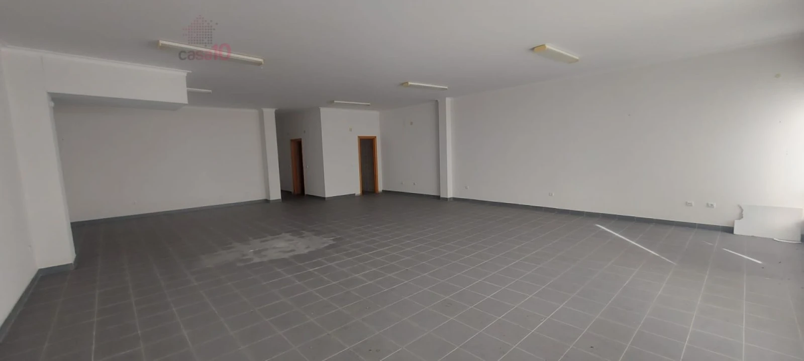 Loja para Venda em Baixa da Banheira e Vale da Amoreira Foto 4