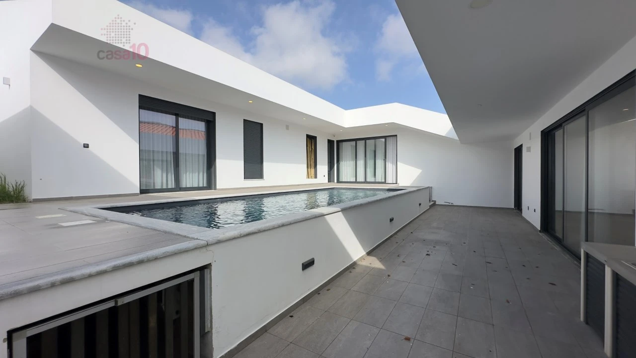 Moradia T4 para Venda em Beja (Santiago Maior e São João Baptista) Foto 2