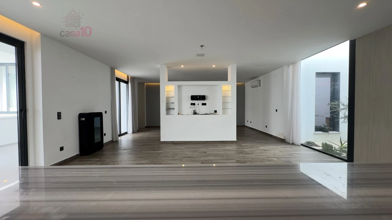 Moradia T4 para Venda em Beja (Santiago Maior e São João Baptista) Foto 23