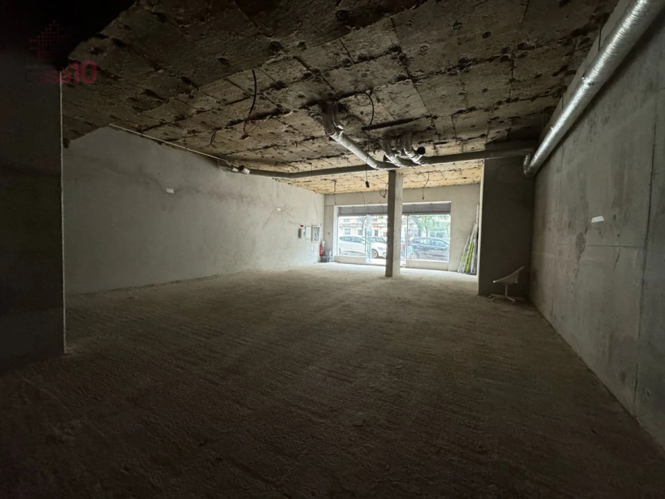 Loja para Arrendamento em Alvalade Foto 4