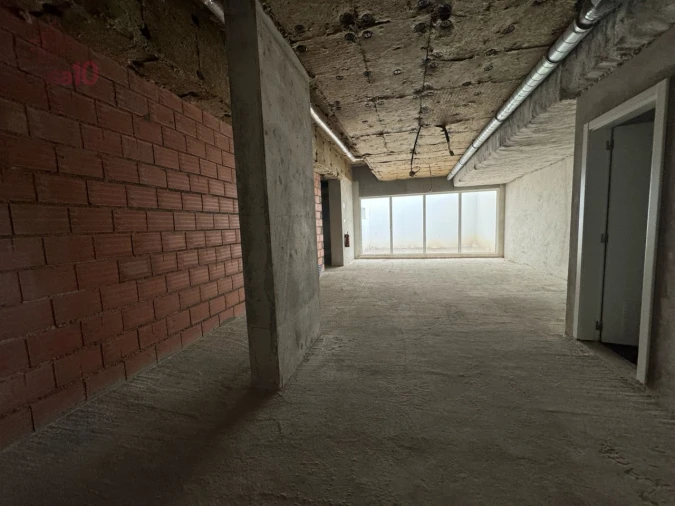 Loja para Arrendamento em Alvalade Foto 11