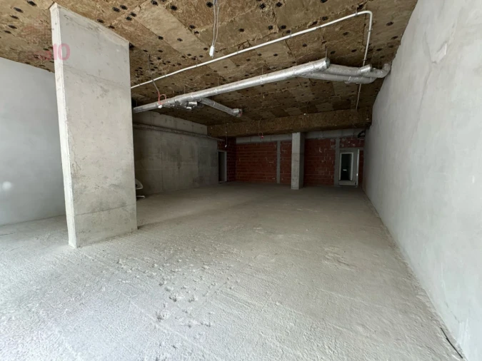 Loja para Arrendamento em Alvalade Foto 2