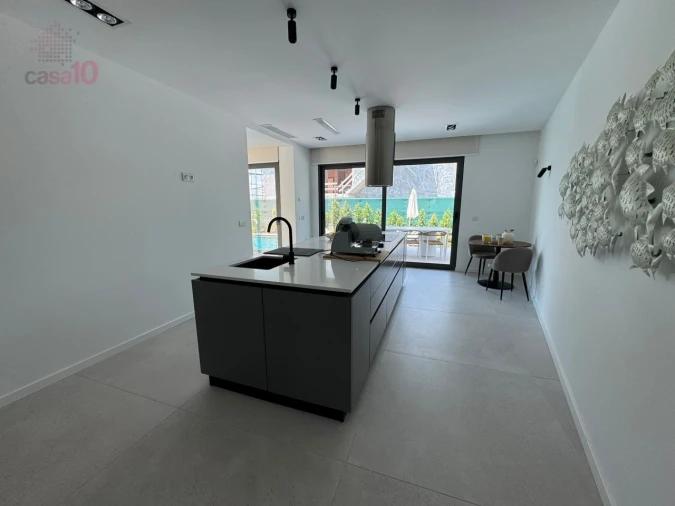 Moradia T5 para Venda em Albufeira e Olhos de Água Foto 8