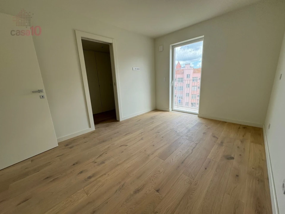 Apartamento T2 para Venda em Areeiro Foto 10