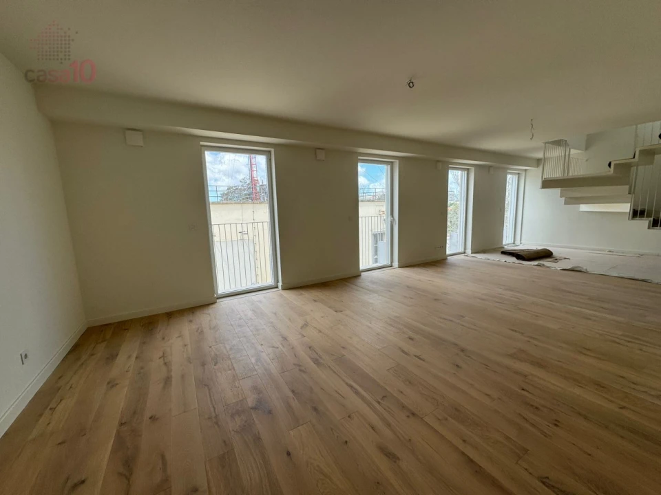 Apartamento T2 para Venda em Areeiro Foto 1