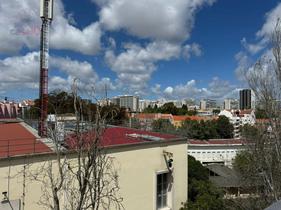 Apartamento T2 para Venda em Areeiro Foto 21