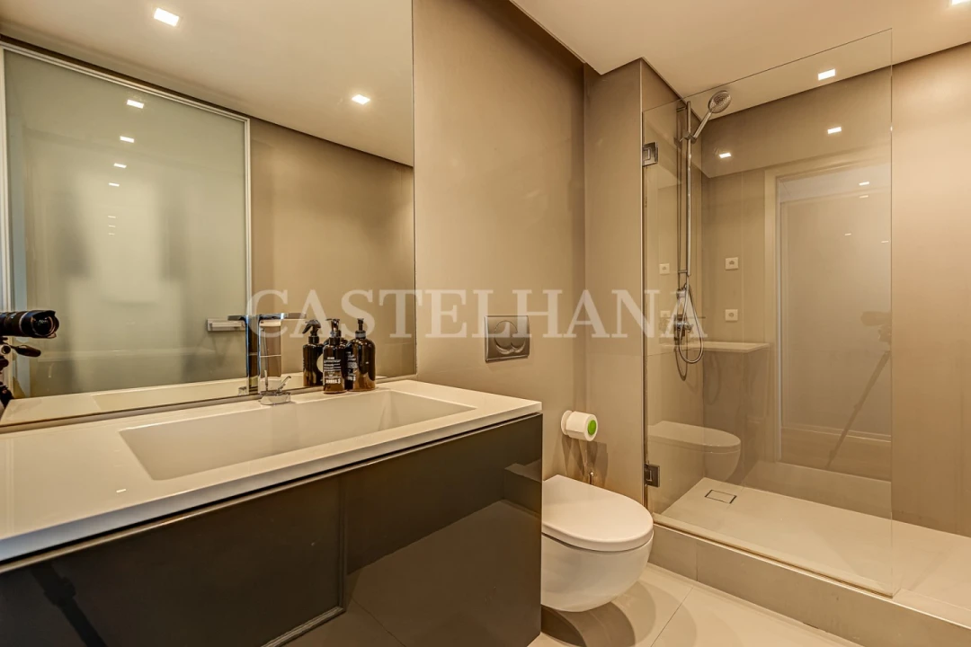 Apartamento T6 para Venda em Avenidas Novas Foto 44