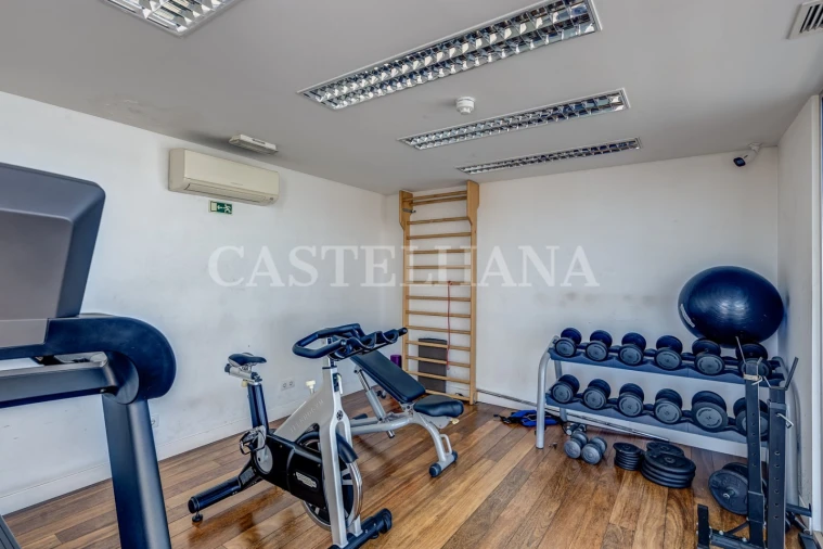 Apartamento T6 para Venda em Avenidas Novas Foto 79