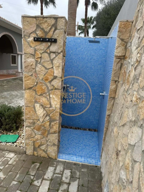 Moradia T4 para Venda em Loule (São Clemente)