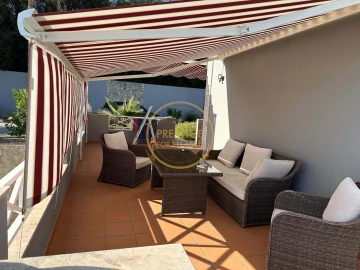 Moradia T4 para Venda em Loule (São Clemente)