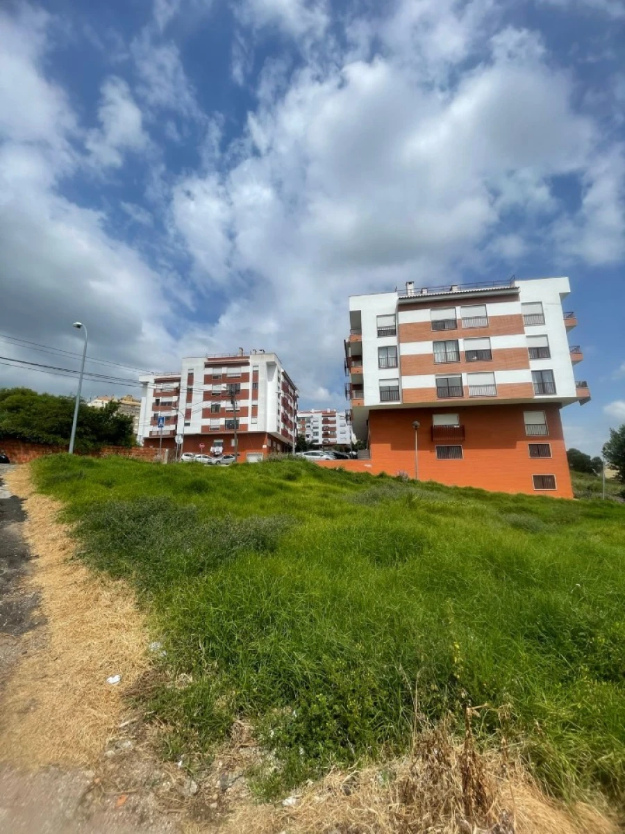 Terreno para Venda em Mina de Água Foto 4