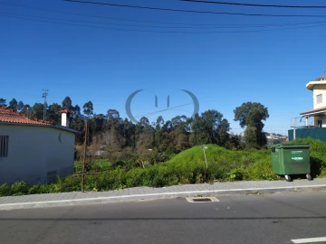 Terreno para Venda em Sandim, Olival, Lever e Crestuma