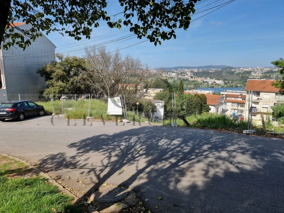 Terreno para Venda em Oliveira do Douro Foto 8