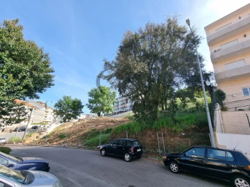 Terreno para Venda em Oliveira do Douro