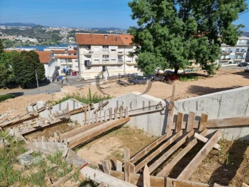 Terreno para Venda em Oliveira do Douro