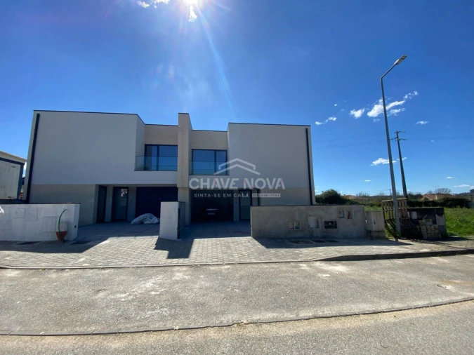 Moradia T4 para Venda em Arcos e Mogofores