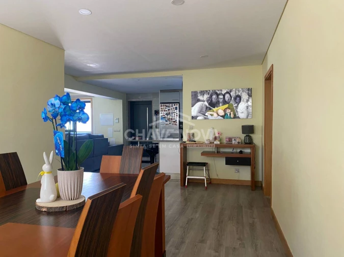 Moradia T4 para Venda em Vilar de Andorinho Foto 12