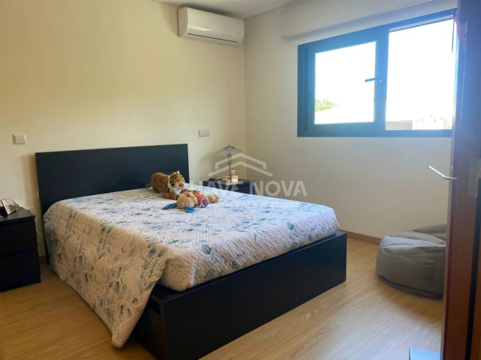 Moradia T4 para Venda em Vilar de Andorinho Foto 18