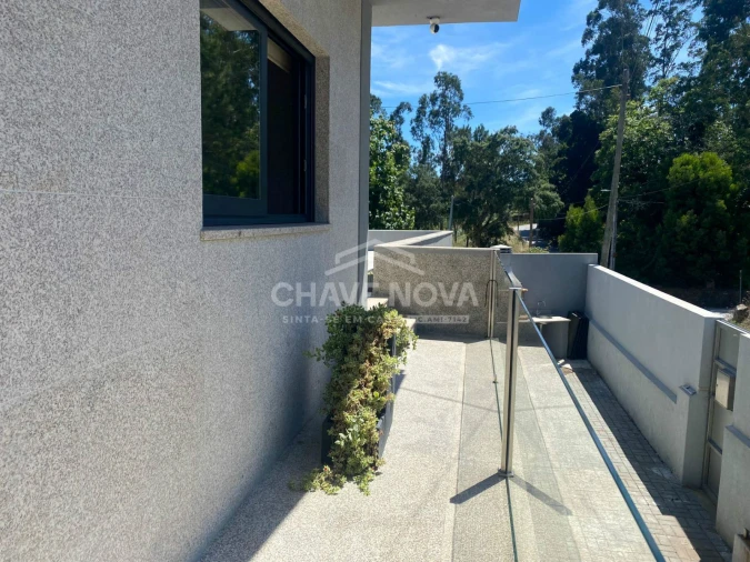 Moradia T4 para Venda em Vilar de Andorinho Foto 25