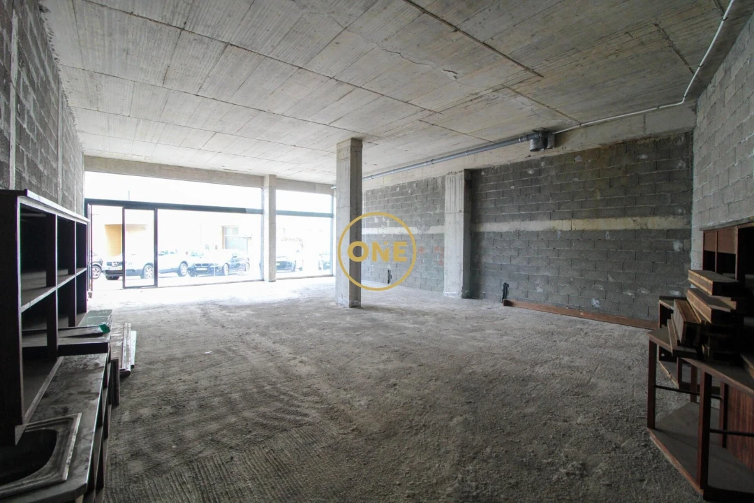 Loja para Venda em Machico Foto 6