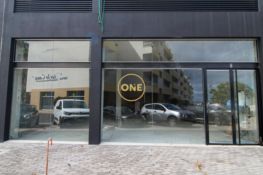 Loja para Venda em Machico Foto 1