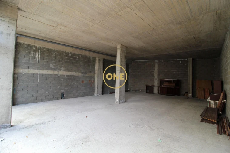 Loja para Venda em Machico Foto 3