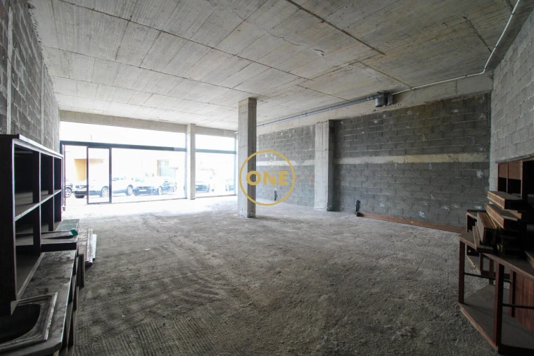 Loja para Venda em Machico Foto 6