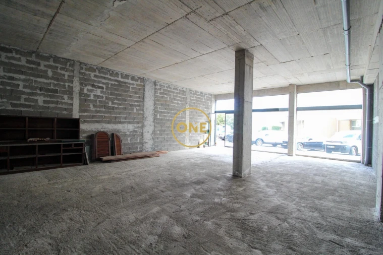 Loja para Venda em Machico Foto 5