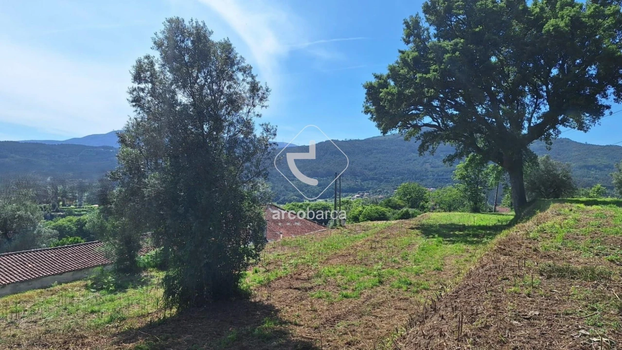 Terreno para Venda em Bárrio e Cepões Foto 6