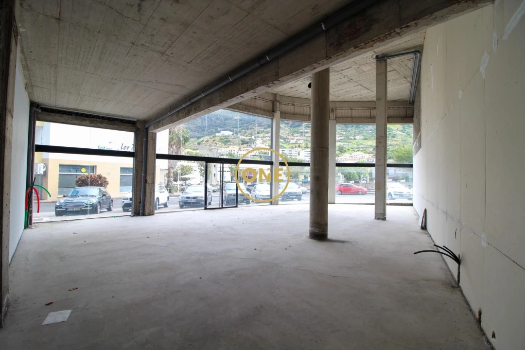 Loja para Venda em Machico Foto 4