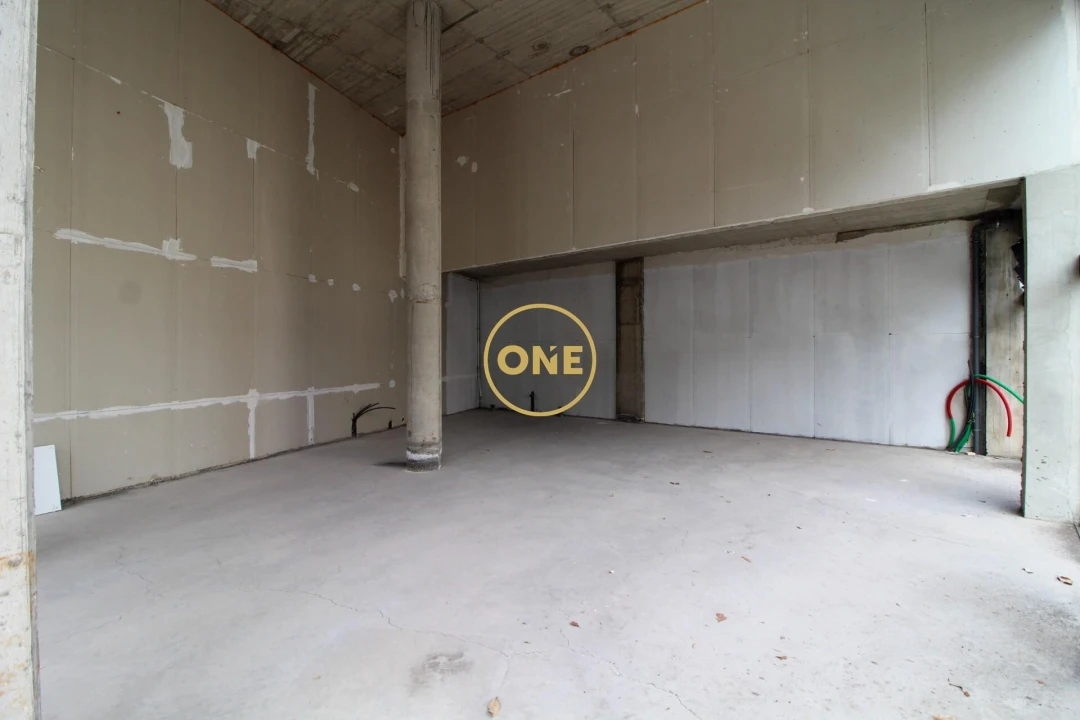 Loja para Venda em Machico Foto 7