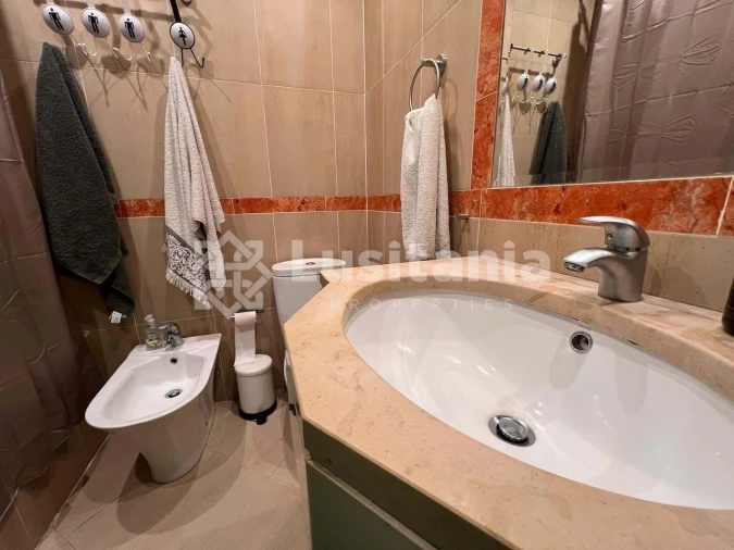 Apartamento T2 para Venda em Quarteira Foto 10
