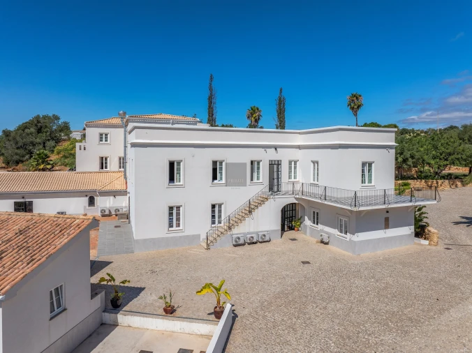 Negócio para Venda em Olhão Foto 1