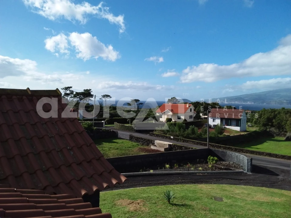 Moradia T3 para Venda em Madalena Foto 17