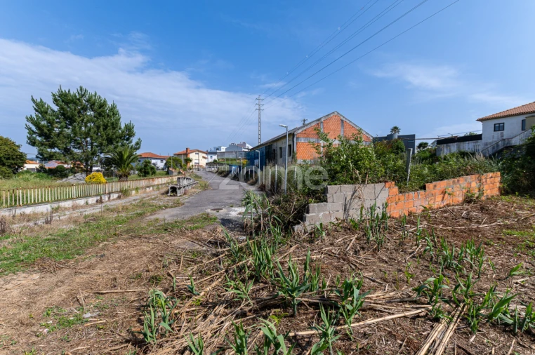 Terreno para Venda em Anta e Guetim Foto 16